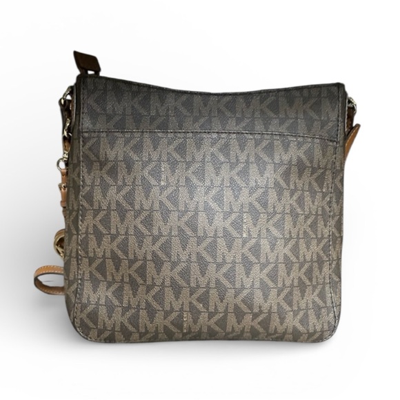 Authentic Michael Kors Jet Set Travel Messenger Bag Crossbody - Picture 2 of 10